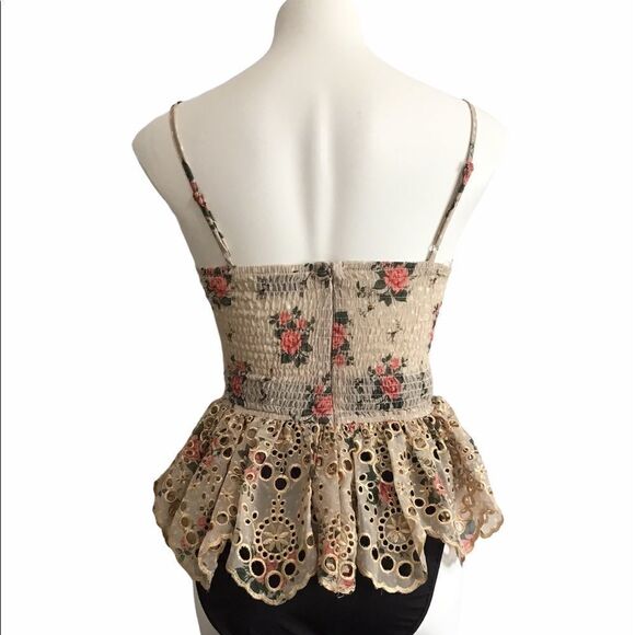 Vici Beaufort Floral Eyelet Peplum Tank Size Small - Picture 2 of 11